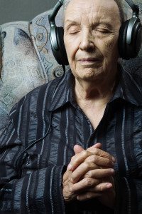 Music-Therapy-Elder-Care